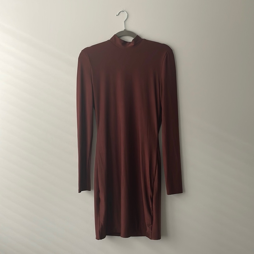 Mock Neck Bodycon Dress - Picture 6 of 7